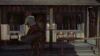 - Nobody in the jail, Whitey.
- All right. - Rio Lobo
