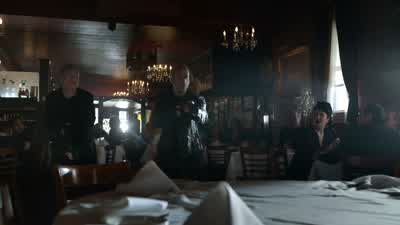 Nobody move! - Gotham