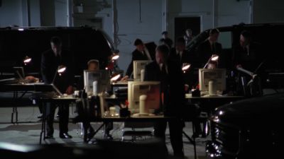 Nobody move! - Stargate SG-1