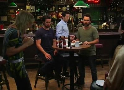 Nobody move! - It's Always Sunny in Philadelphia