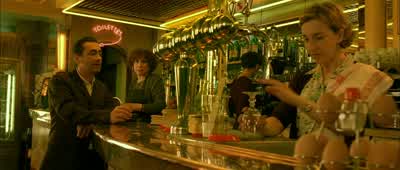 - Nobody's immune.- At least it gives me a break. - Amélie