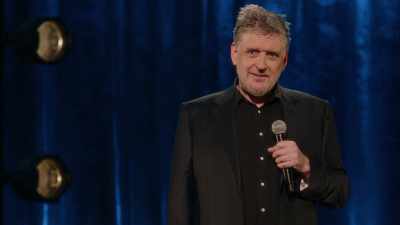 Nobody's smoking.
[audience laughing] - Craig Ferguson: I'm So Happy