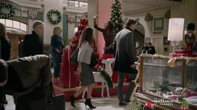 Noelle, you know I love you. - A Shoe Addict's Christmas