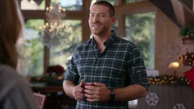 Nolan, you-you really are, uh-- - Christmas on the Menu