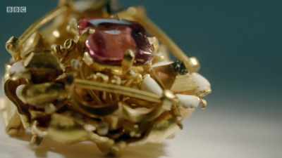 None of these secrets
would be uncovered - Secrets of the Museum