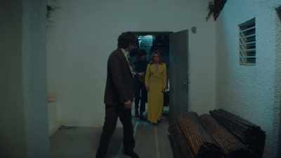 Nonsectarian,
non-aligned friends - The Little Drummer Girl