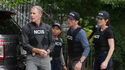 NOPD went by
Fontaine's house, - NCIS: New Orleans