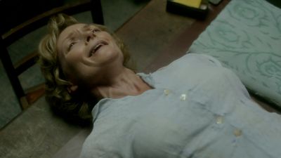 NORA GASPS IN PAIN - Call the Midwife