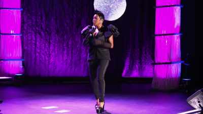 [normal voice]
As a matter of fact, tonight, - Sommore: Queen Chandelier