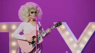 Normally I don't have
a huge repeat audience - Trixie Mattel: Skinny Legend