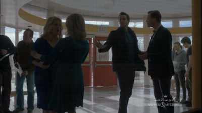 Norman, I need you
to get everybody-- - Murder, She Baked: Just Desserts