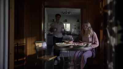 Not every bachelor survives
on cold pizza and beer. - A Model Murder