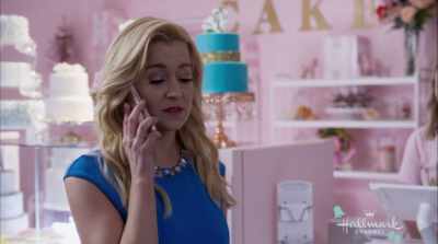 - Not everyone runs onmilitary time, Major. - Wedding at Graceland