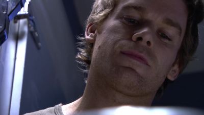Not exactIy CindereIIa's gIass sIipper. - Dexter