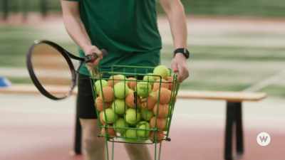 ♪ Not gonna slow me down - Game, Set, Love