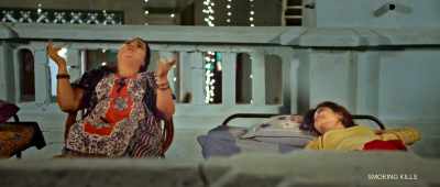 Not in my plate! Dad!
- [Sneezing] - Shaadi Mein Zaroor Aana