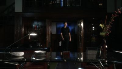 Not that I've been getting any sleep
lately, but this had better be important. - Smallville