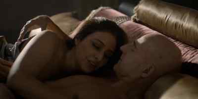 - Not the only one.
- No, stay. Stay. - Dune: Prophecy