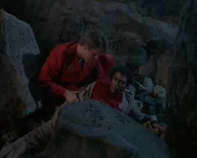 Nothin'.
Let me try this on 'em. - Land of the Giants