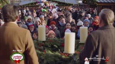 - Nothing is going on, okay?
Stop! - Christmas in Vienna