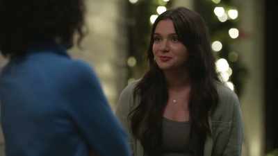 Nothing is gonna happen
because David has a girlfriend. - A Christmas Open House