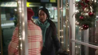 - Nothing. Goodnight.
- Goodnight. - Christmas Time Is Here