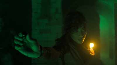 -Nothing is happening.
-[Lazaro laughing] - Vagrant Queen