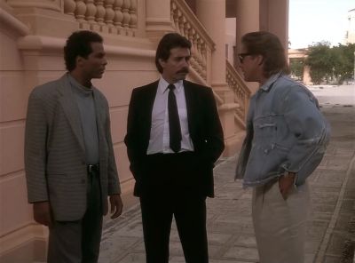 Nothing like sailing
to forget your troubles. - Miami Vice