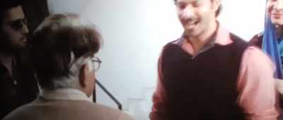 Nothing makes you happy.
Yogesh is more supportive. - Sui Dhaaga - Made in India