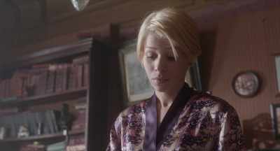 Nothing, only now Nina
has moved in with her rich boy. - About Love