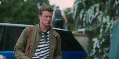 - Nothing serious, I hope?
- Oh, no, he just needs the ice. - Irish Wish