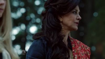 - Nothing's happening.
- Shh. - Grimm