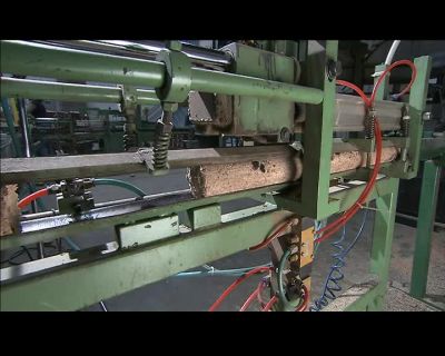 NOW, A GUILLOTINE
CHOPS THE 40-FOOT LOG - How It's Made