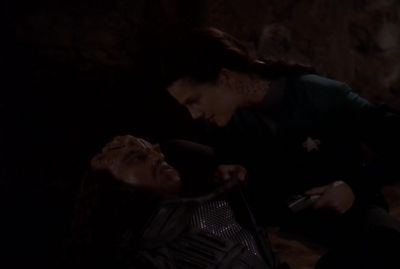Now, about that jamming device - Star Trek: Deep Space Nine