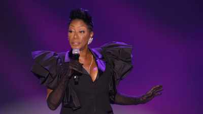 Now she ain't gonna leave you, - Sommore: Queen Chandelier
