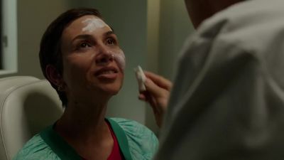 Now, all I have to do
is shield your eyes... - Grimm