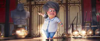 - Now attack!
- [shouting in Minionese] - Minions: The Rise of Gru