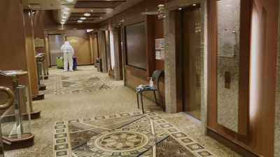 Now calling only
those American guests - The Last Cruise
