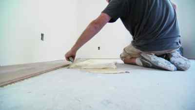 Now we can put down our floors. - Zombie House Flipping