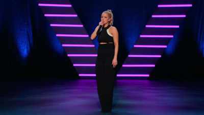 Now you clap, but I noticed
that your laughter spiked - Iliza Shlesinger: Unveiled
