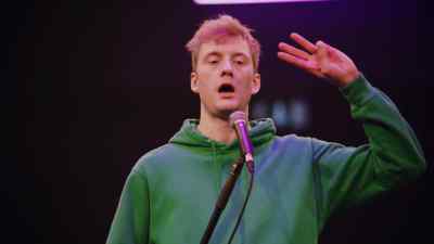 Now do this Illuminati
sign with your hands - James Acaster: Hecklers Welcome