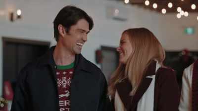 Now, who do we think
is here tonight - Everything Christmas