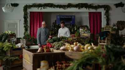Now do you want to unwrap
the decorations, - Match Made in Mistletoe