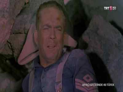 Now, don't you go passing out on me. - 40 Guns to Apache Pass