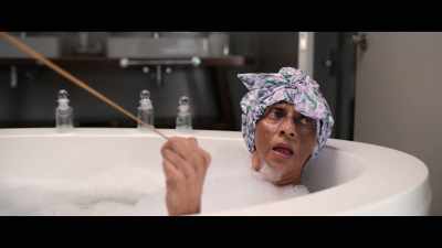 Now, don't go touching
other people's things. - Kandasamys: The Baby