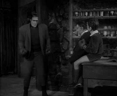 Now, Eddie, watch closely. - The Munsters