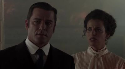 Now get back down the stairs. - Murdoch Mysteries
