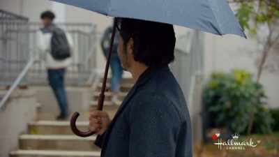 Now, get in there,
you're getting wet! - Playing Cupid