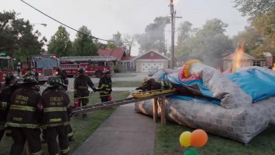 - Now!
- Got it... pull! - Chicago Fire