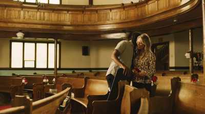 Now, you guys go out
rip up that tour - A Very Country Wedding